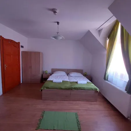 Csipke Vendeghaz Bed & Breakfast