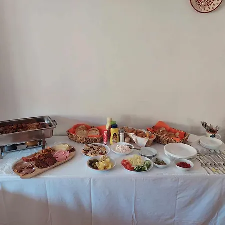 Csipke Vendeghaz Bed & Breakfast *